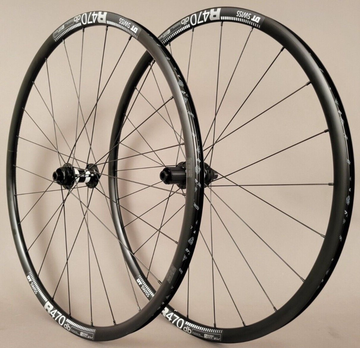 美品 ピスト ホイール 前後セット DT SWISS R470 ノバテック 美品 美品 ピスト ホイール 前後セット DT SWISS R470 ノバテック 美品